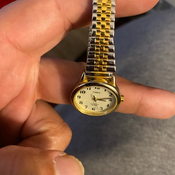 Timex women watch - Picture 2 of 2